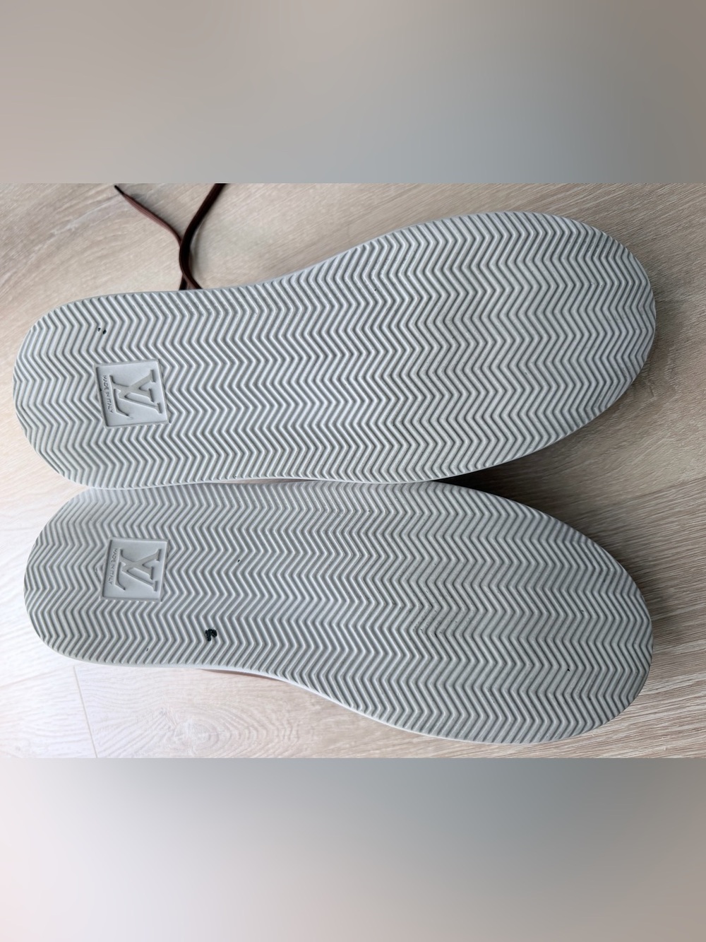 Louis Vuitton Beverly Hills Sneaker - Picture 6 of 11